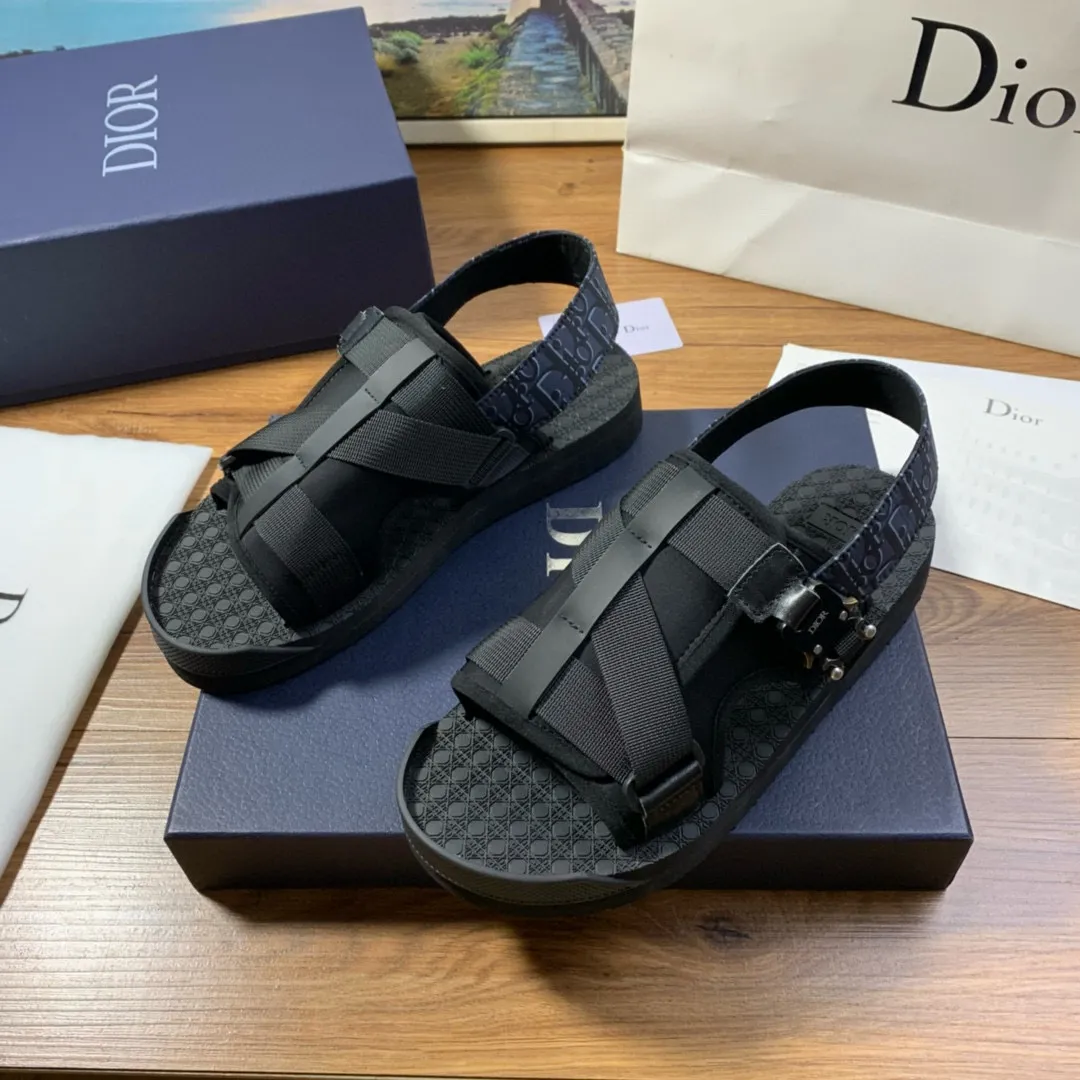 Factory price: 340💰Dior men’s counters are selling sandals at the same time✔️Imported brand printing/selected high-quality calfskin, highlighting high-end elegance and exquisite workmanship. Soles: original soles specially provided by the original factory, hot-selling physical products🔥Normal size: 38-44, customized 45